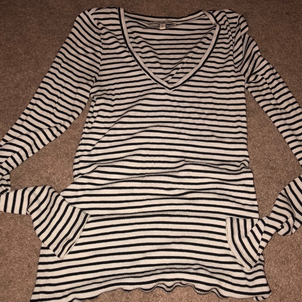Bodycon striped long sleeved express shirt
